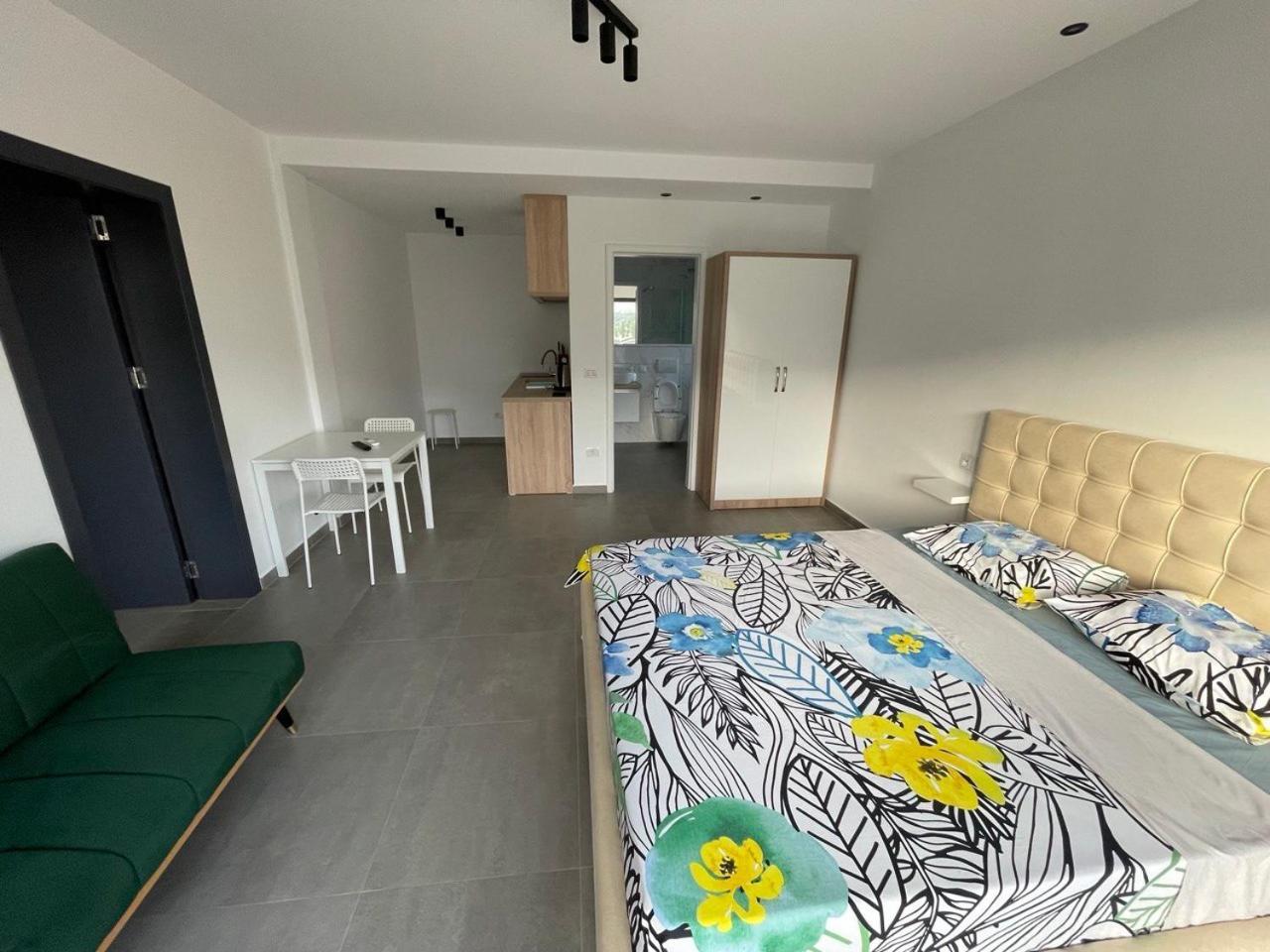 Hela Residence Орикум Екстериор снимка